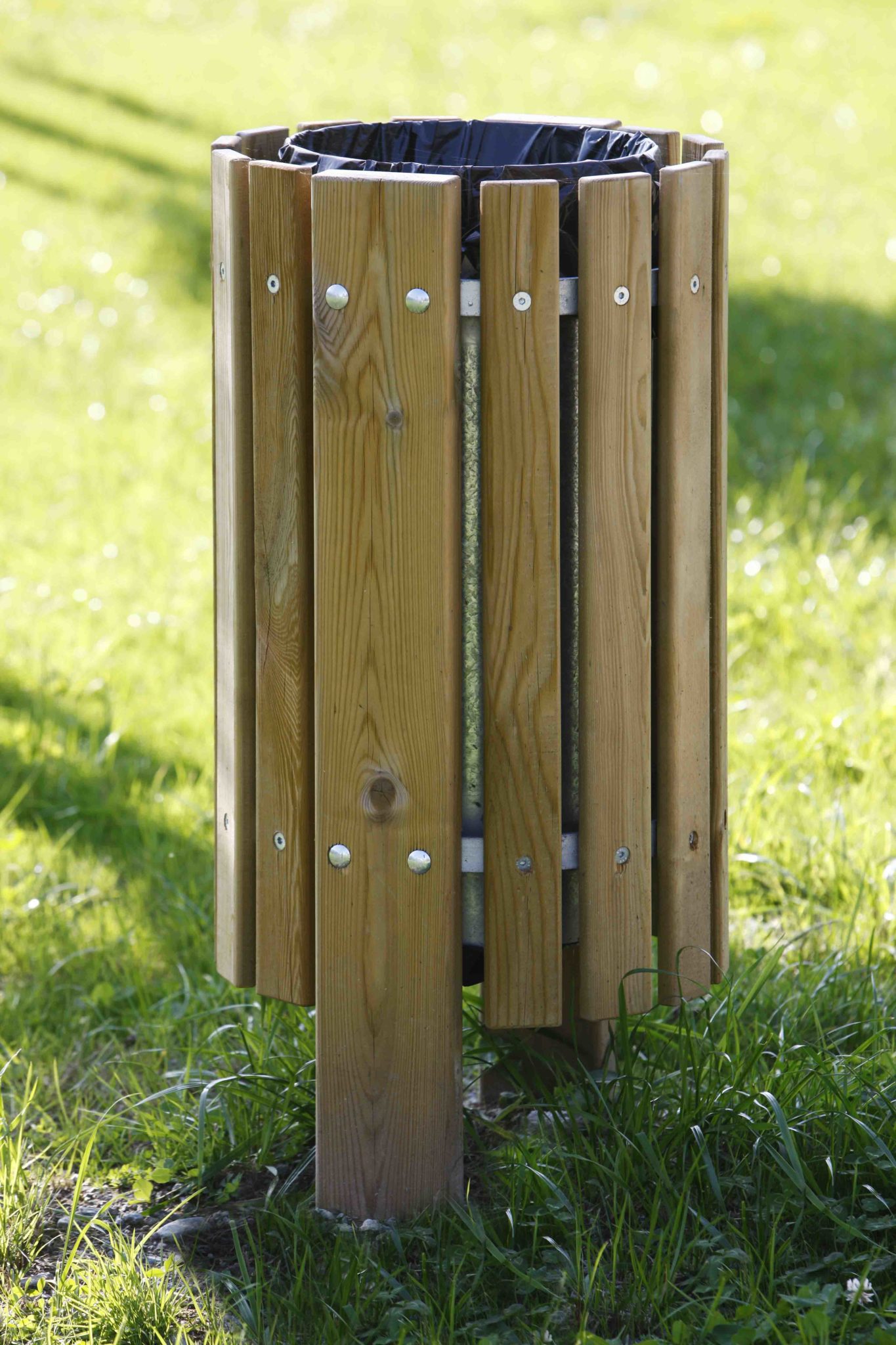 Cestino porta rifiuti in legno Cassandra Linea Montanalegno ILT Cestino porta rifiuti in legno Cassandra Linea Montanalegno ILT
